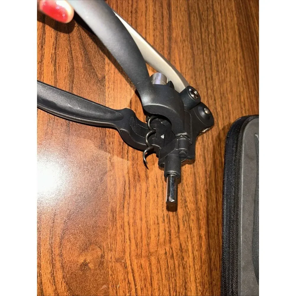 Screwpull Lever Model Wine Opener Set w/ Foil Cutter Black Zipper Case